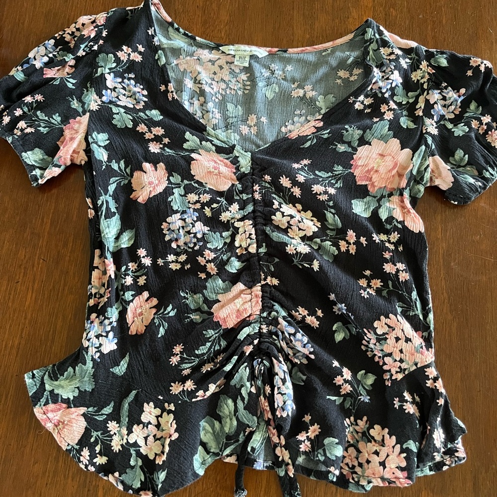 American Eagle floral rouched top.